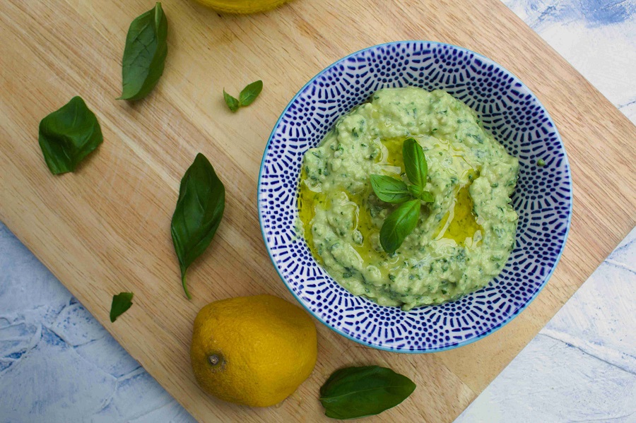 You are currently viewing Creamy Plant-Based Basil Pesto Recipe